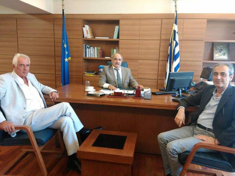 Συνάντηση του Αναπληρωτή Υπουργού Αγροτικής Ανάπτυξης και Τροφίμων κ. Μάρκου Μπόλαρη με την Κεντρική Συνεταιριστική Ένωση Αμπελοοινικών Προϊόντων (ΚΕΟΣΟΕ)