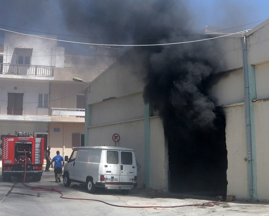 Έσβησε η φωτιά που ξέσπασε σε αποθήκη της Ένωσης Αγροτικών Συν/σμών Ηρακλείου