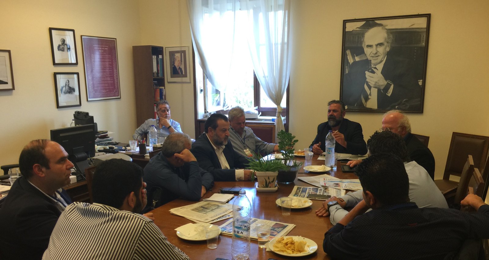 Συνάντηση του Βασίλη Κεγκέρογλου με αντιπροσωπεία  των αγροτών από το Ηράκλειο της Κρήτης και με εργαζόμενους του ΕΛΓΑ